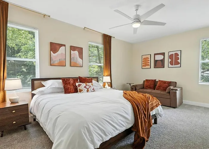 6 Bedroom - Game - Free Parking - Near Stadiums *