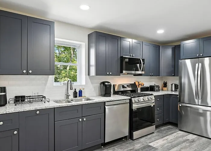 6 Bedroom - Game - Free Parking - Near Stadiums