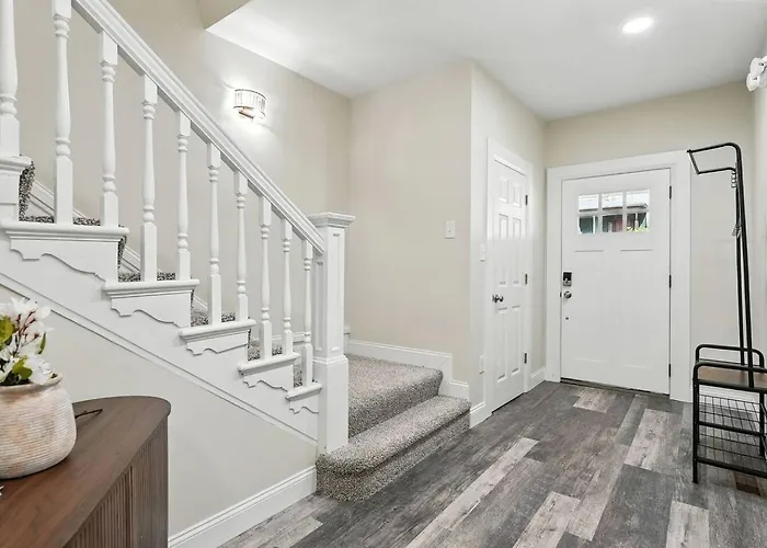 6 Bedroom - Game - Free Parking - Near Stadiums *