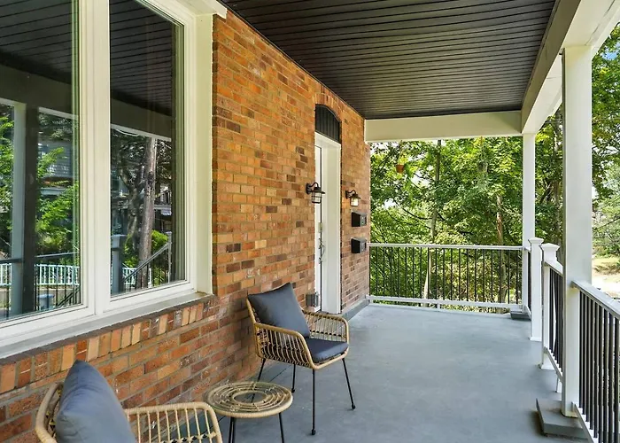 6 Bedroom - Game - Free Parking - Near Stadiums * Pittsburgh